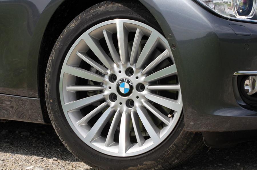  BMW 3-Series Sports Wagon 2014 года  (фото 38 из 48)